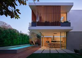 Browse our available house plans with courtyards to find your future dream home designs with a courtyard feature a private outdoor area surrounded by walls. Montalba Architects Vertical Courtyard House Mixes Fine Finishes With An Efficient Layout