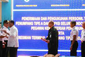 Tahun lalu, gaji pns mengalami kenaikan. Petugas Jembatan Timbang Jadi Pns Pusat Kemenhub Siapkan Rp 1 Triliun Halaman All Kompas Com