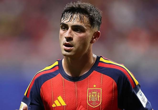 Pedri González Tunjukkan Kedewasaan Karier dan Kehidupan Pribadi di  Barcelona