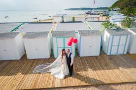 We provide mobile hair styling and makeup for weddings, sweet sixteens, proms, quinceanera's and all other special occasions in long island new york. Long Island Luxury Wedding Makeup And Bridal Hair Long Island Makeup And Hair