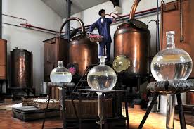 Molinard de molinard for women 3.3 oz edt spray. Parfumerie Molinard In Grasse Geschaft Fabrik Und Kreationswerkstatt