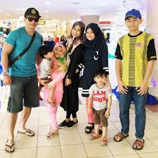 Sijil infaq untuk pembelian tanah ini pada harga rm25 sahaja per kaki persegi. Norman Hakim Hantar Tiga Anak Ke Sekolah Tahfiz