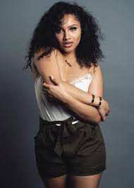 Black Female Actresses Over 40 List Of The Black Female Actresses Under 40 Fashionterest Black Female Actresses Female Actresses Black Actresses