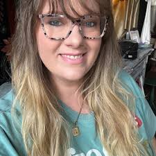 Who can make custom curtains and bench cushions in Jefferson Hills?