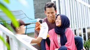 13 tahun ke atas adaptasi, novel (7.5 / 10) (16) produser manoj punjabi sutradara hanung bramantyo penulis alim sudio, hanung bramantyo, manoj punjabi, asma nadia pemeran laudya cynthia bella, fedi nuril, raline shah, reza rahadian, tanta ginting Surga Yang Tak Dirindukan Netflix
