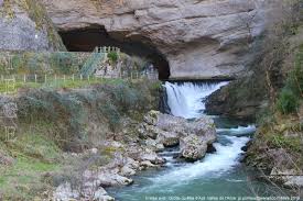 Le pigeonnier de rieubach, izana, sylvie et des auteurs anonymes ont contribué aux informations présentées sur cette page. La Grotte Du Mas D Azil Photos Randonnees Ariege Pyrenees