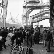Marseille Le Port En 1956 Les Dockers Getty Images Marseille Alpes Cote D Azur