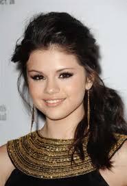 Apart from straight hair, it will also. Side Swept Hairdo For Medium Hair Women Hairstyles
