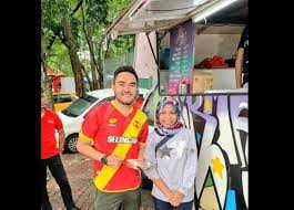 Dalam pada itu, kementerian perdagangan antarabangsa dan industri (miti) juga bersetuju untuk membenarkan maksimum 10 peratus pekerja daripada 6 tugasan yang disenaraikan. Terkedu Raja Muda Selangor Repeat Beli Nasi Lemak Tapi Saya Minta Maaf Sangat Sangat Semasa Mstar
