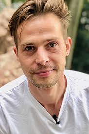 Benjamin Ramon's Instagram, Twitter & Facebook