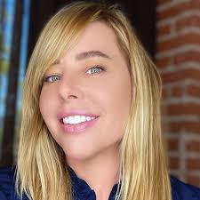 Julia Mcmanus's Instagram, Twitter & Facebook