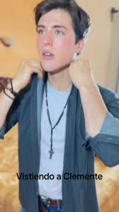 Clemente en Tierra de Esperanza: Vistiendo a Clemente