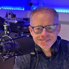 Aileen Howell's Instagram, Twitter & Facebook