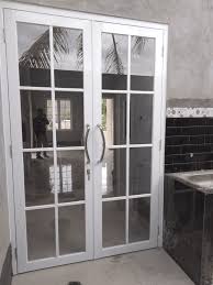 Setelah bahan bangunan sudah tersedia maka bisa kita lanjutkan dengan menyiapkan peralatan pemasangan yaitu. Pasang Pintu Aluminium Kaca Aluminium Depok