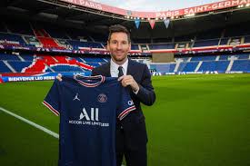 Segundo ele, messi assinará por dois anos com o clube francês, renováveis por mais um, até junho de 2024. Zmzs8b31si06tm