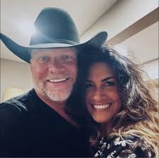 What restaurants in Hampton Roads have a seafood tower with lobster, crab,  and oysters?