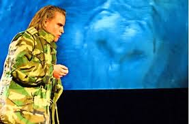 Hallo kongo mueller, vor einer woche endete der zweimonatige fotowettbewerb wiki loves earth. Kongo Muller In Der Rampe Ein Unangenehmer Mann Kultur Stuttgarter Zeitung