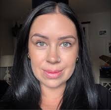 Does anyone have BROADLANDS skort and PE top for sale to fit age 5 please?