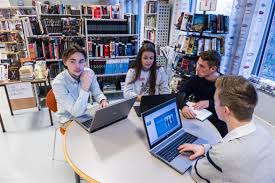 Dette er et skoleproskjekt fra andreklasse norsk. Studiespesialisering Sotra Vgs