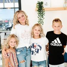 Kesley leroy is an american social media star and dancer. Reese Leroy Bio Age Single Nationality Body Measurement Career