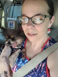 Lynne Beasley's Instagram, Twitter & Facebook