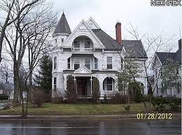 25 Best Ideas About Queen Anne Houses On Pinterest Queen Anne Victorian Homes Old House Dreams Mansions