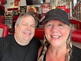 Fun lunch date in our adorable town of Graham 💗🔥￼😋