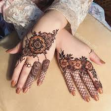 To give you a glimpse of the sharp allure of these type of mehndi designs, here are 41 lovely ones that you will like. Super Trendy Unique Arabic Mehendi Designs For Brides