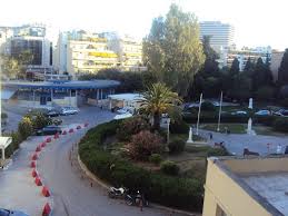 Νοσοκομείο ειδικών παθήσεων λοιμωδών το κεντρικό κτίριο του νοσοκομείου χτίστηκε τη δεκαετία του 1890 σε σχέδια του αρχιτέκτονα πιέρο αριγκόνι για λογαριασμό της εθνικής ένωσης βοήθειας. Ekkenwnetai O Ery8ros Stayros Metatrepetai Se Nosokomeio Apokleistika Gia Covid 19 Epoli Gr Aytodioikhsh Politikh Eidhseis