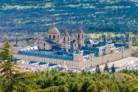 Parking numerado y trastero en la vivienda, de unos 20 metros cuadrados. Royal Monastery Of San Lorenzo De El Escorial Madrid Info Spain Info In English