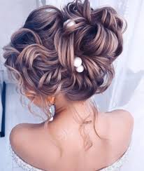 While, of course, it's important to make sure you're choosing someone who is talented. 35 Stunning Bridal Hairstyles For Long Hair Blush Pearls