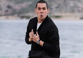 Δωρεάν ρούχινες μάσκες στους μαθητές γυμνασίων και λυκείων. Swthrhs Kontizas Den 8a Einai Tipota Idio Sto Neo Masterchef Video