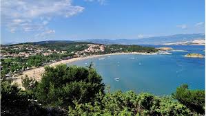 According to tradition, it was founded by a christian stonemason named marinus in 301. Mobilheime San Marino Camping Resort Lopar Insel Rab Kroatien Hrvaska Net