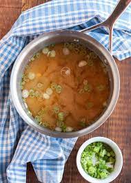 How To Make Easy Delicious Miso Soup At Home Recipe Recipes Soup Recipes Cooking