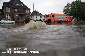 Das eintreffen des unwetters ist noch nicht sicher oder es können sich noch änderungen im zeitlichen ablauf sowie in der intensität und in der zugrichtung des unwetters ergeben. Unwetter Ursula Am Vatertag Freiwillige Feuerwehr Hamburg