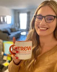 Kelli Stokes's Instagram, Twitter & Facebook