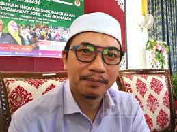 Her father is the seventh pas president, dato' seri haji abdul hadi awang and his mother is to' puan seri hajah zainab awang ngah. Muhammad Khalil Lepas Jawatan Ketua Pemuda Pas