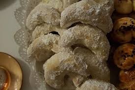 Uromas Vanillekipferl Von Binchen 70 Chefkoch Vanillekipferl Vanillekipferl Backen Kekse Backen Rezept
