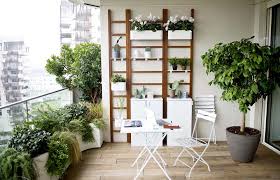 Non puntare a divanetti o tavoli ingombranti per il tuo piccolo balcone. Come Arredare Un Balcone Piccolo Ispirazioni E Consigli