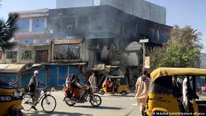 Afghanistan, officially the islamic republic of afghanistan, is a mountainous landlocked country at the crossroads of central and south asia. Avanzada Taliban En Afganistan La Cruz Roja Reporta Mas De 4 000 Heridos En Una Semana El Mundo Dw 10 08 2021