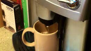 The delonghi ecam23260sb magnifica smart espresso and cappuccino maker is a fully automatic espresso and cappuccino maker that will make your favorite beverage with one touch of a button. Tutorial On How To Use Delonghi Magnifica Youtube