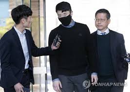 3월 19일 법원은 버닝썬 이문호 대표의 마약 투약 및 유통혐의에 대해 구속영장을 기각했다. ë§ˆì•½ íˆ¬ì•½ ë²„ë‹ì¬ ì´ë¬¸í˜¸ ëŒ€í'œ Md ì• ë‚˜ ê²€ì°° ì†¡ì¹˜ ë§¤ì¼ê²½ì œ