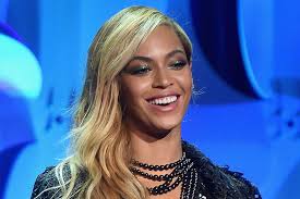 Beyonce Ditches Longtime Manager, Hires New Team