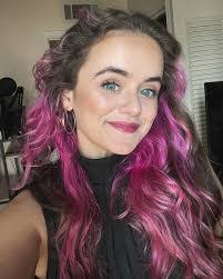 Rachel Shannon's Instagram, Twitter & Facebook