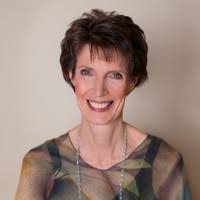 Lorraine Becker's Instagram, Twitter & Facebook