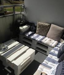 Balcony Lounge Made Out Of Repurposed Pallets Decoracao Varanda Apartamento Varandas Aconchegantes