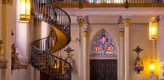 La capilla sixtina es una de las capillas del palacio apostólico en la ciudad del vaticano, donde se encuentra la residencia oficial del papa. Como Se Sostiene La Escalera De La Capilla De Loreto Turismo De Bolsillo