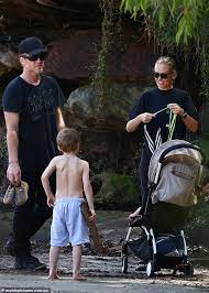 Lara worthington (née bingle) (born 22 june 1987) is an australian advertising model and media personality. Freedomroo Lara Bingle And Her Husband Sam Worthington Enjoy A Beach Day With Their Three Sons In Sydney Australiannewsreview