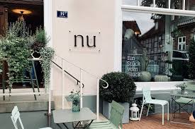 When tragedy strikes the community surrounding a cafe in west philadelphia, the cafe's regulars come to realize how intertwined their lives truly are. Popo Cafe Nu Popo De