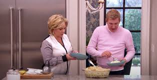 Channeling your inner professional chef is certainly a lot easier when you have the best cookware, especially when you choose a set that perfectly suits your cooking style and kitchen appliances. Will Chrisley Knows Best Julie Chrisley Release A Cookbook